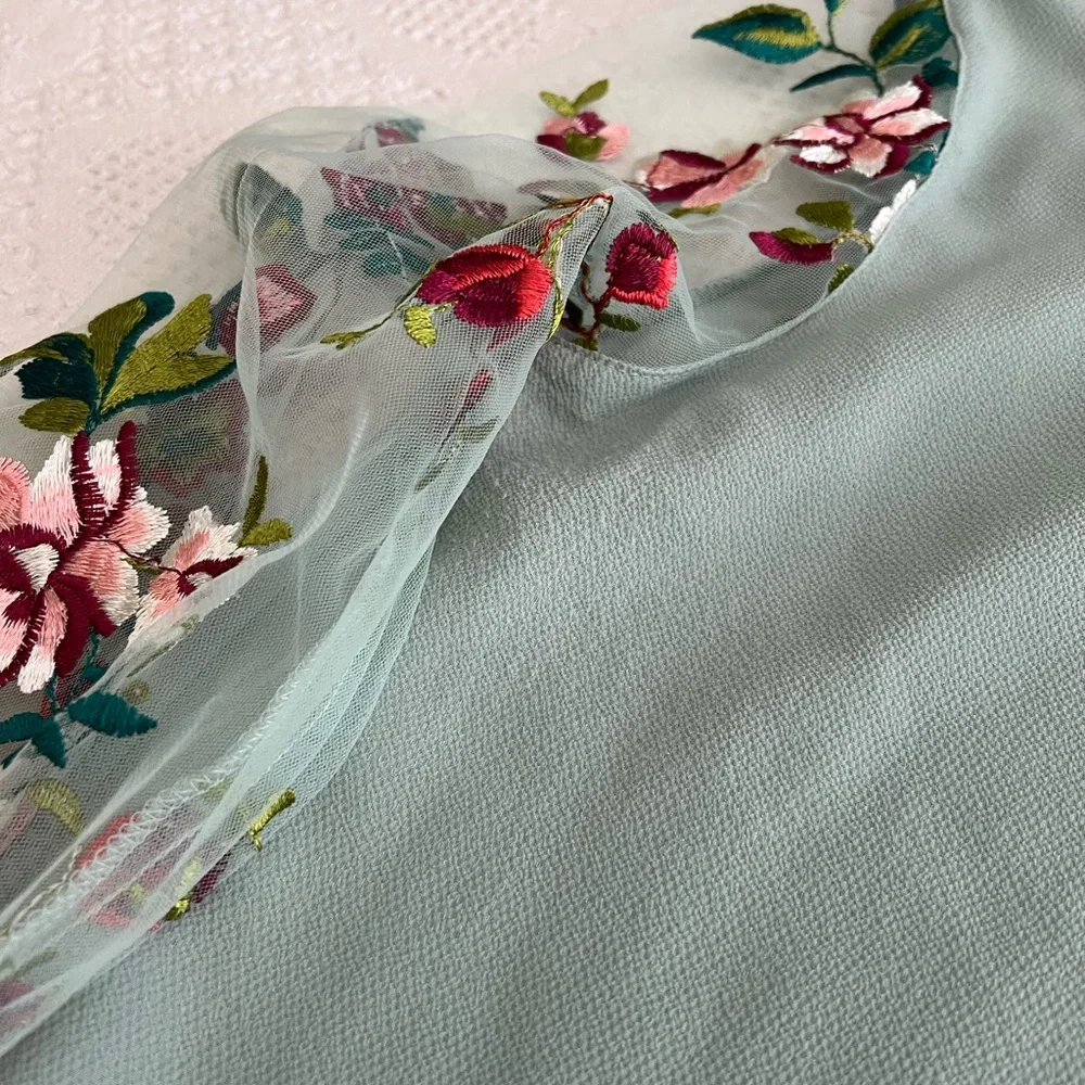 Seafoam green shirt with shear embroidered sleeves -medium - Picture 6 of 8